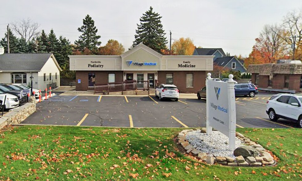 Primary Photo Of 422 N Center St, Northville Office For Sale