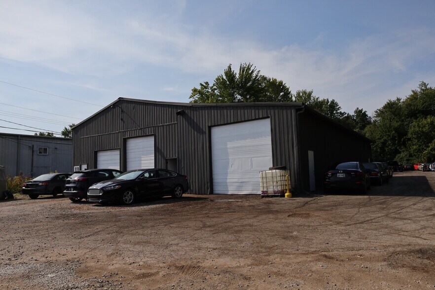 More Photos Of 6071 Branch Hill Guinea Rd, Milford Warehouse For Lease