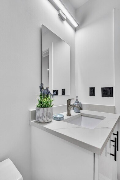 More Photos Of 1103 Fern St NW, Washington Apartments For Sale