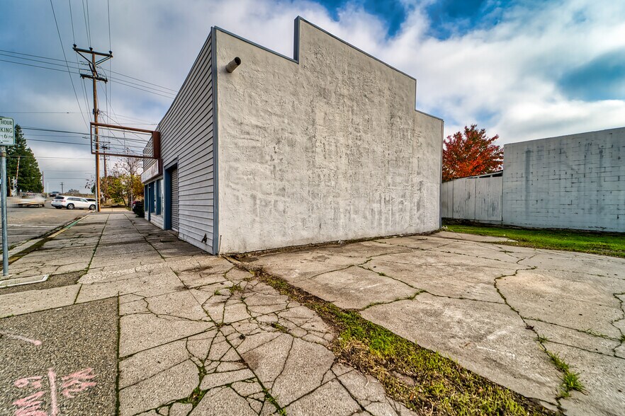 More Photos Of 124 6th St, Marysville Freestanding For Sale