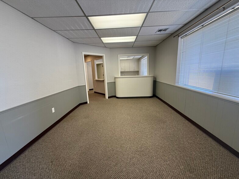 More Photos Of 505 E 3rd St, Bartlesville Unknown For Lease