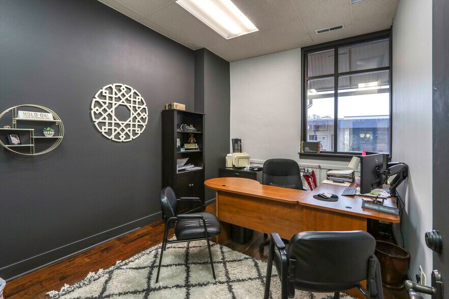More Photos Of 316 N 2nd Ave, Sandpoint Office For Lease