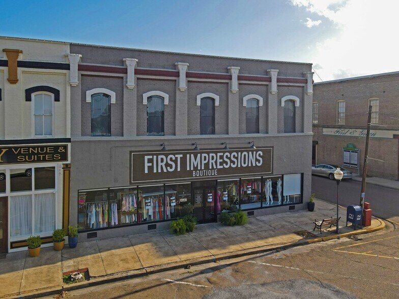 More Photos Of 97 1st St, Grenada General Retail For Sale
