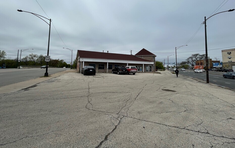 More Photos Of 6000 N Lincoln Ave, Chicago Land For Lease