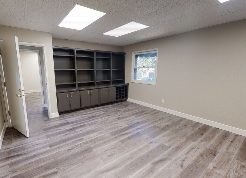 More Photos Of 515 13th St, Modesto Office For Lease