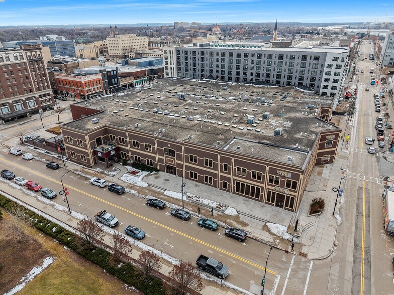 More Photos Of 301 N Adams St, Green Bay Office Residential For Sale