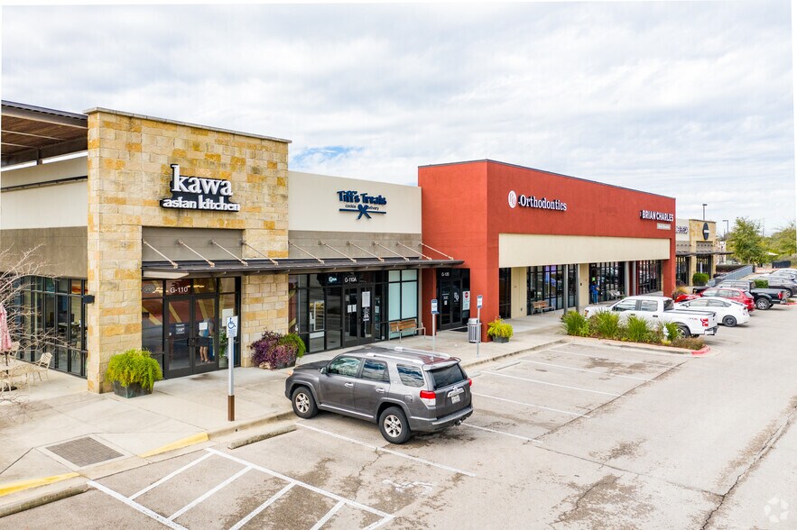 More Photos Of 5000 N Quinlan Park Rd, Austin Unknown For Lease