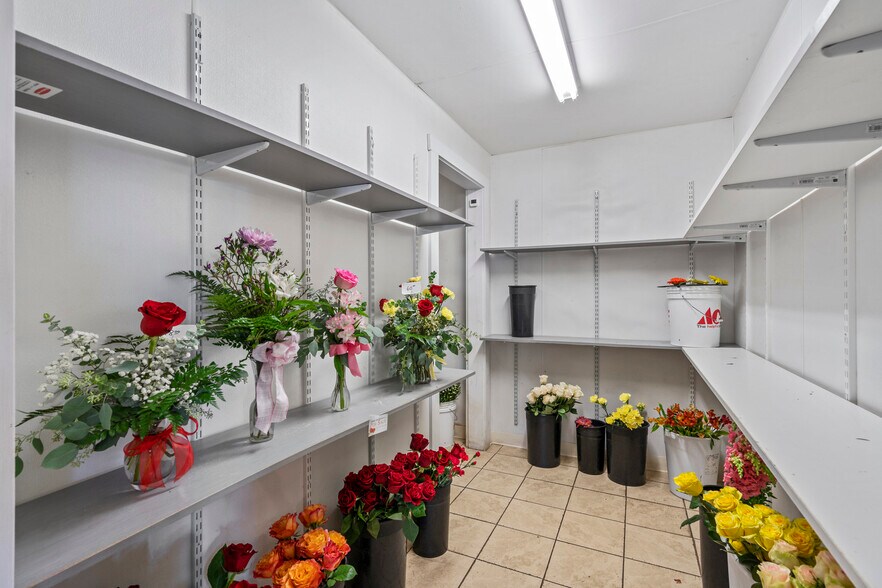 More Photos Of 280 W 500 S, Fillmore Storefront Retail Office For Sale