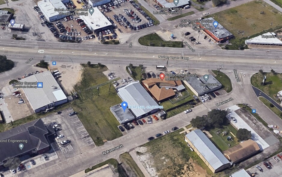 More Photos Of 1301 Avenue H, Freeport Medical For Sale