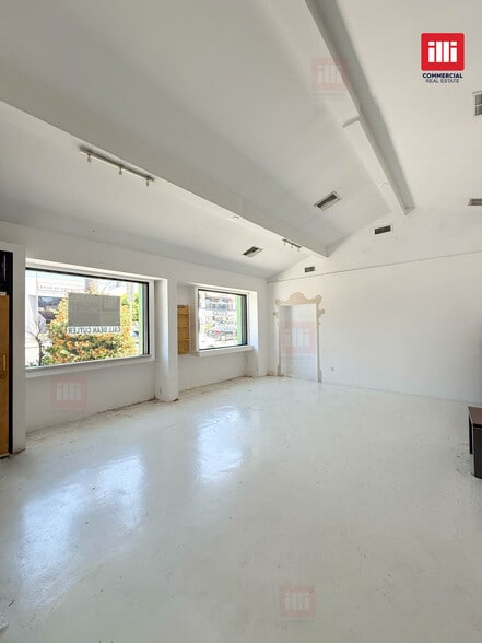 More Photos Of 12222 Ventura Blvd, Studio City Storefront For Lease