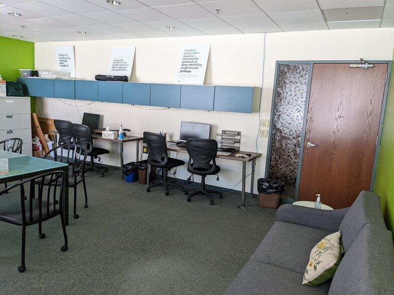 More Photos Of 1111 N Wells St, Chicago Office For Lease