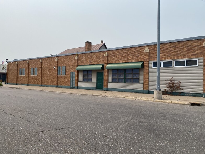 More Photos Of 202 W Genesee St, Iron River Restaurant For Sale