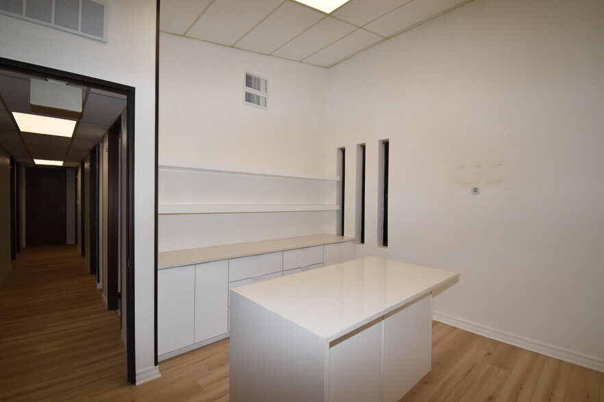 More Photos Of 1201 E Schuster Ave, El Paso Medical For Lease