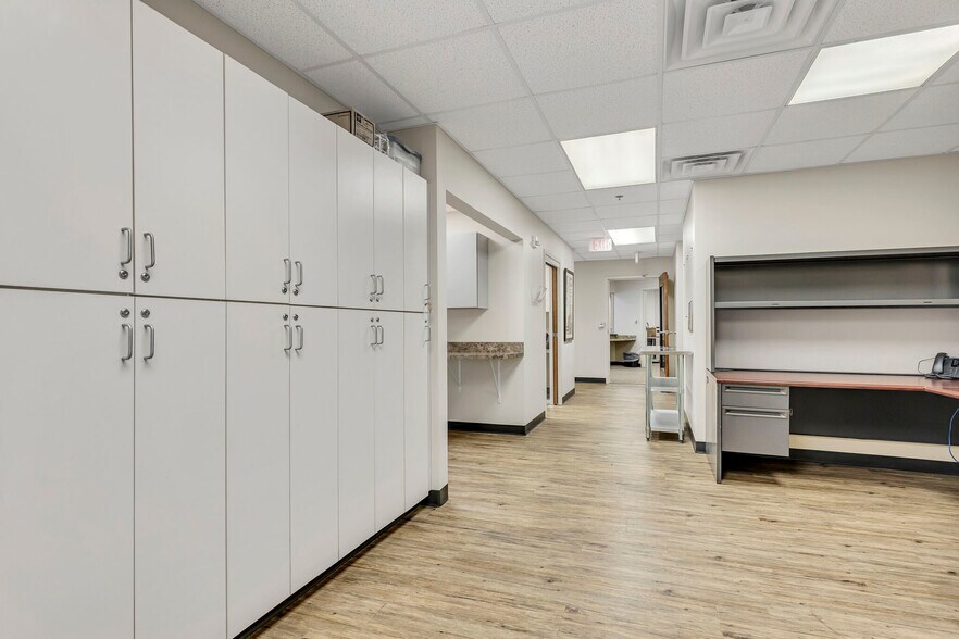 More Photos Of 2004 Hayes St, Nashville Medical For Lease