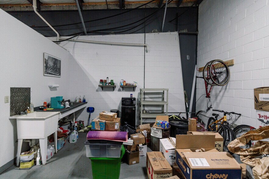 More Photos Of 4 Wilder Dr, Plaistow Warehouse For Sale