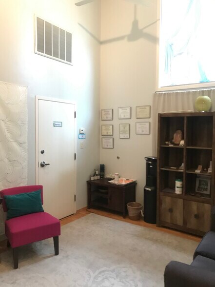 More Photos Of 930 Martin Luther King Jr Blvd, Chapel Hill Office For Lease