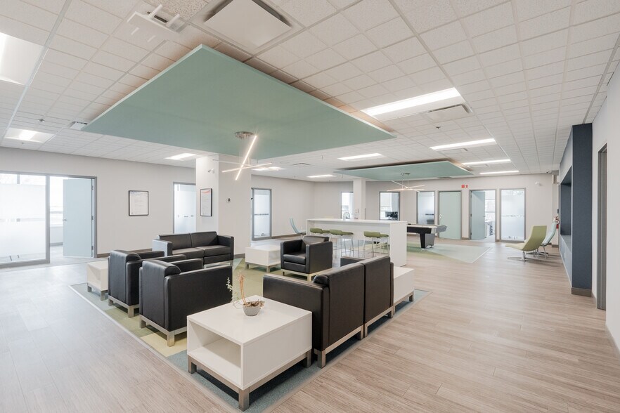 More Photos Of 1250 Rue Marie-Victorin, St-Bruno-de-Montarville Office For Sale