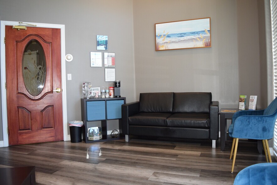 More Photos Of 3505 E Harmon Ave, Las Vegas Medical For Lease