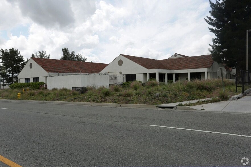 More Photos Of 4130 Hallmark Pky, San Bernardino Warehouse For Lease