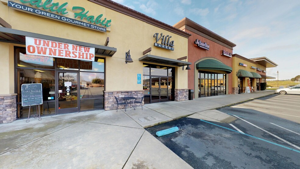 More Photos Of 1906 Vista Del Lago Dr, Valley Springs Storefront For Lease