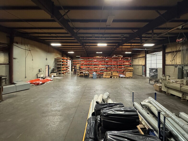 More Photos Of 1565 N 166th East Ave, Tulsa Service For Lease