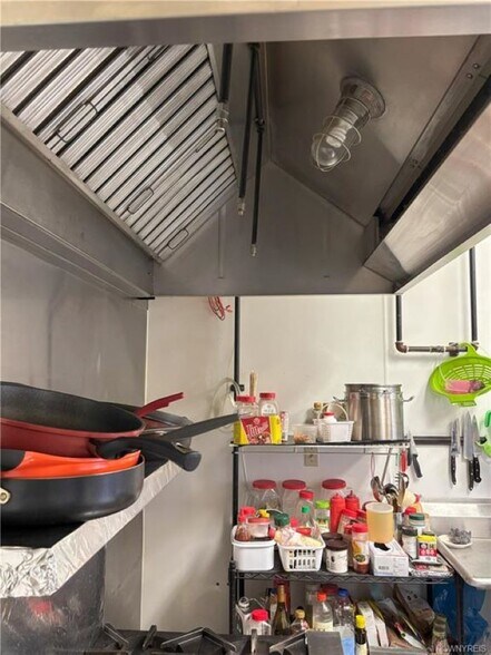 More Photos Of 744 Millersport Hwy, Amherst Freestanding For Sale