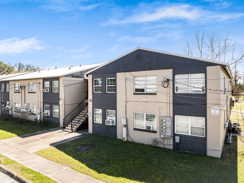 More Photos Of 3510 and 3536 St John St, Panama City Multifamily For Sale