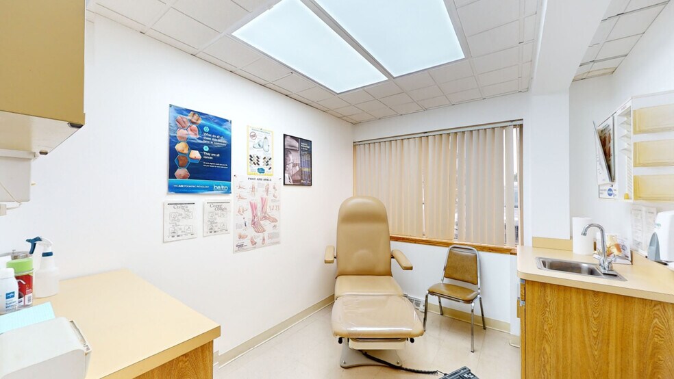 More Photos Of 5241 S Cicero Ave, Chicago Medical For Lease