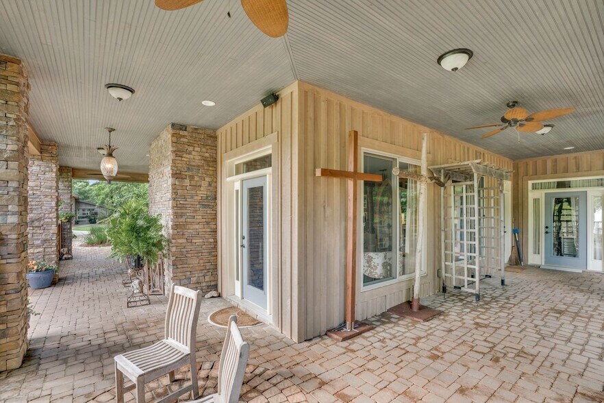 More Photos Of 1530 Buck Hill Rd, Ridgeway Industrial For Sale