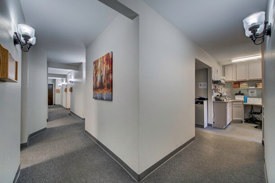 More Photos Of 1625 E Platte Ave, Colorado Springs Office For Sale