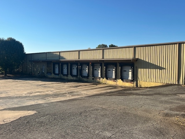 More Photos Of 170 Carlozzi Dr, Forest City Manufacturing For Lease