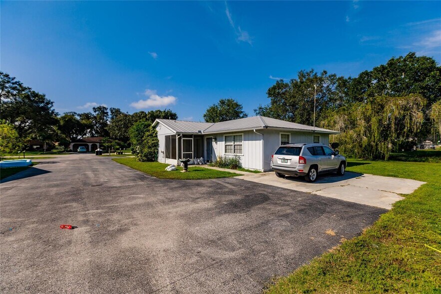 More Photos Of 1956 SE Cherry Dr, Arcadia Specialty For Sale