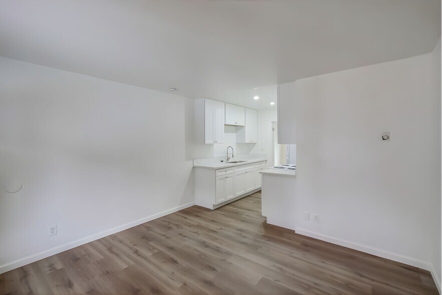 More Photos Of 3845-3855 Chamoune Ave, San Diego Apartments For Sale