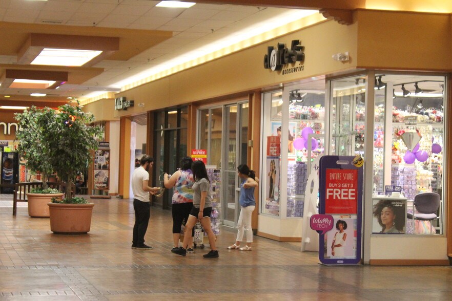 More Photos Of 1317-1401 N Turner St, Hobbs Unknown For Lease