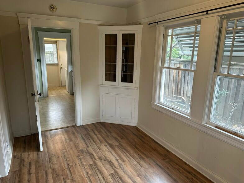 More Photos Of 150 W Stadium Dr, Stockton Apartments For Sale