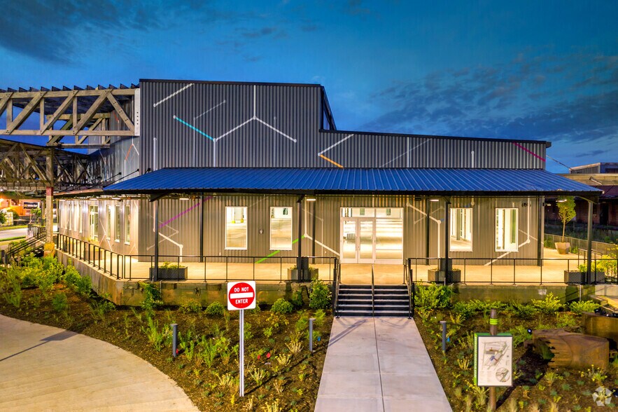 More Photos Of 1801 N Graham St, Charlotte Office For Lease