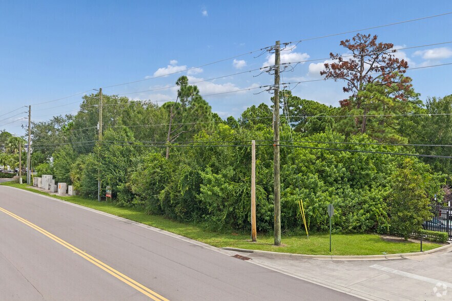 More Photos Of 639 NW Enterprise Dr, Port Saint Lucie Land For Sale