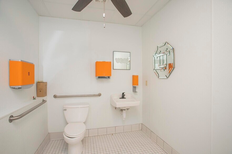 More Photos Of 4010 Clarksville Pike, Nashville Auto Repair For Sale