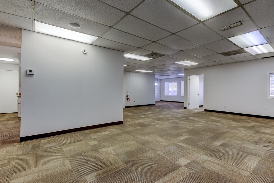 More Photos Of 4326 Park Blvd, Pinellas Park Office For Lease