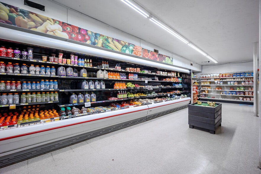More Photos Of 1012 6th St, Maysville Supermarket For Sale