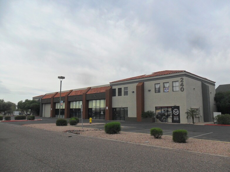 More Photos Of 240 E Coury Ave, Mesa Warehouse For Lease