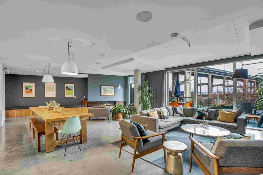 More Photos Of 3155 S Moody Ave, Portland Apartments For Lease