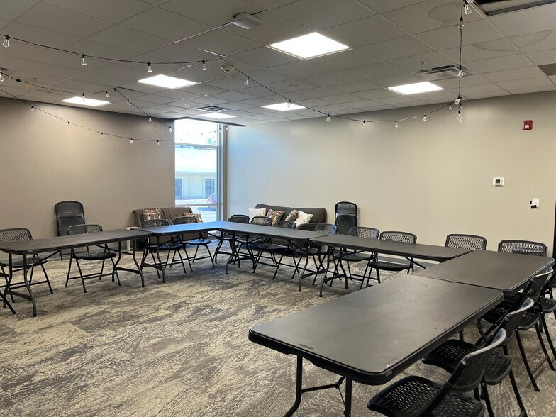 More Photos Of 3329 Lincoln Way, Ames Storefront For Sale