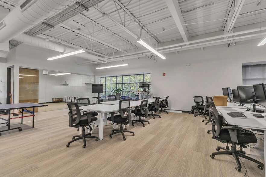 More Photos Of 61 John Muir Dr, Buffalo Unknown For Lease