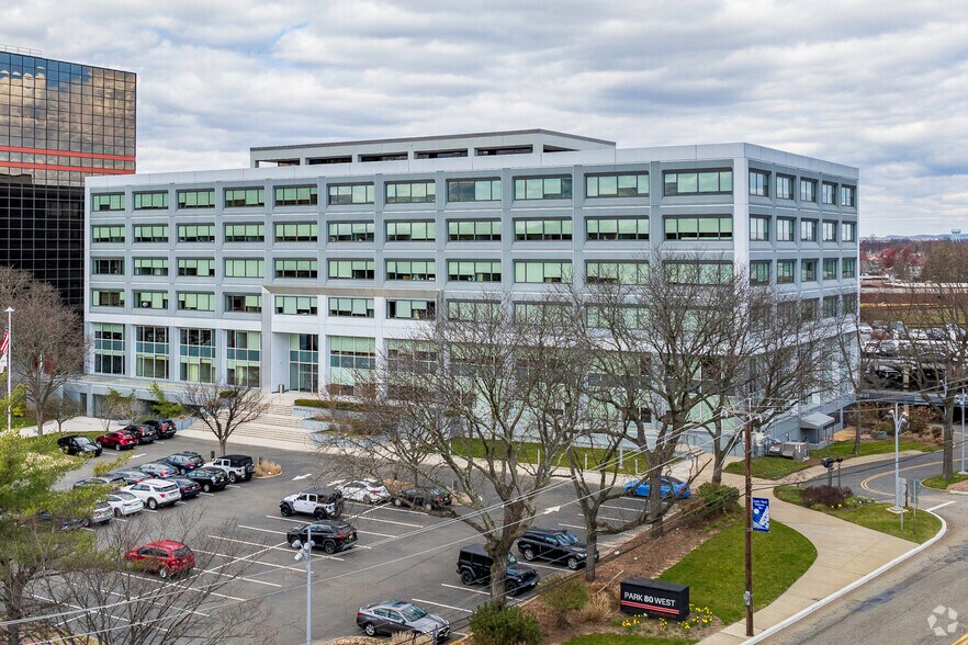 Primary Photo Of 250 Pehle Ave, Saddle Brook Office For Lease