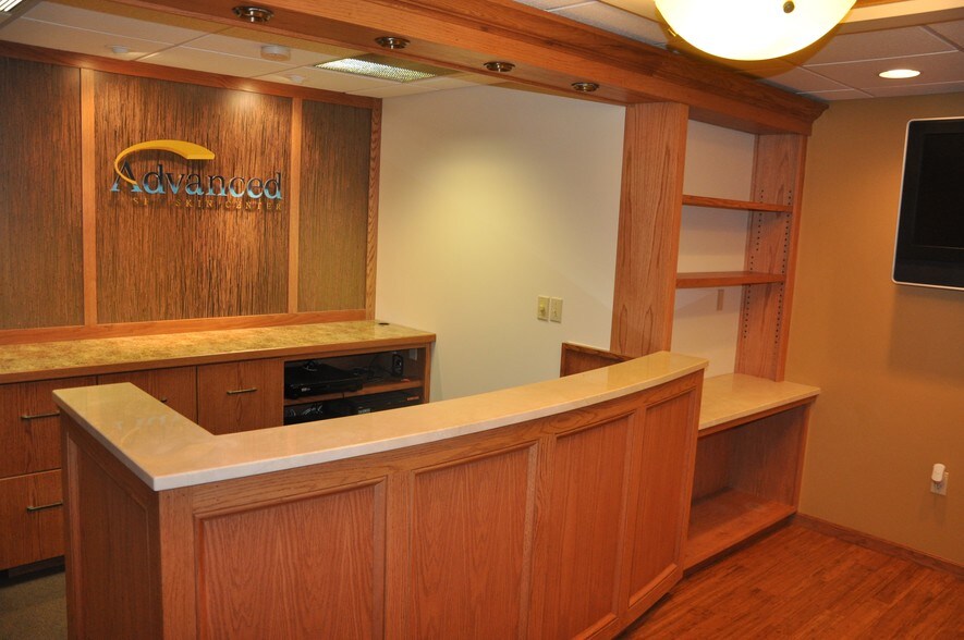 More Photos Of 1151 Bethel Rd, Columbus Medical For Sale