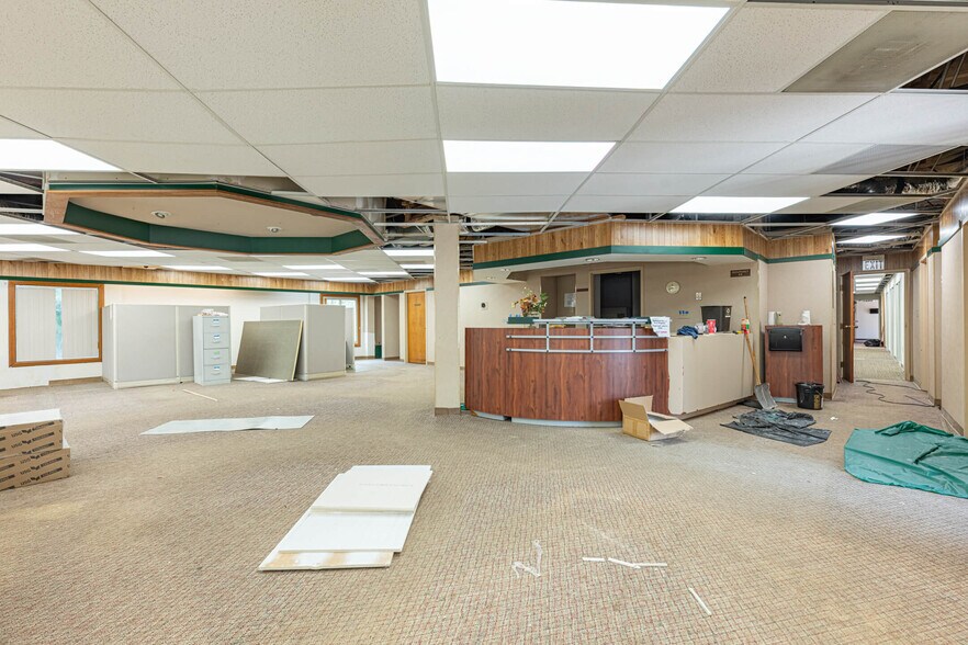 More Photos Of 4999 Northcutt Pl, Dayton Medical For Lease