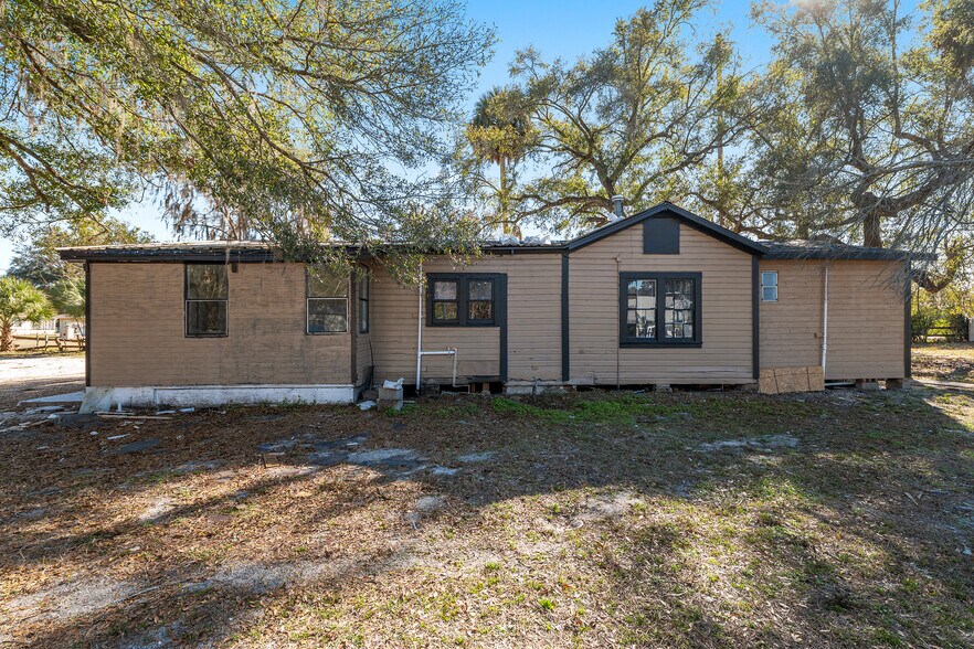More Photos Of 1007 25th St, Ocala General Retail For Sale