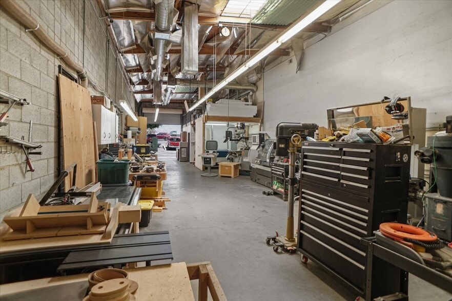 More Photos Of 12734 Branford St, Pacoima Warehouse For Sale