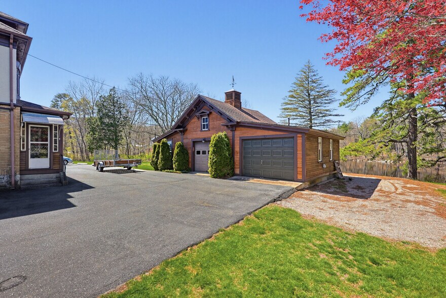 More Photos Of 1496 Victory Hwy, Oakland Flex For Sale